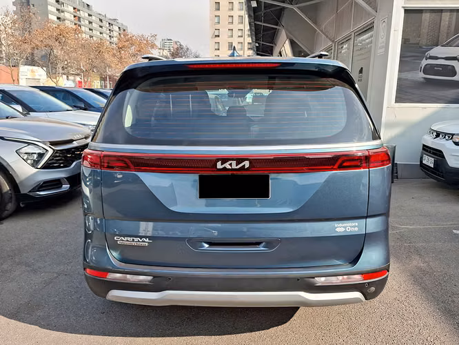 KIA CARNIVAL 2023
