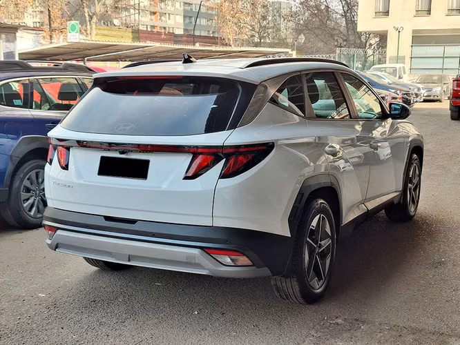 HYUNDAI TUCSON 2025