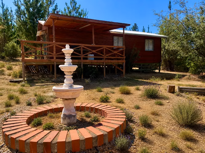 Parcela de 5.600 Mts2 con 2 Casas. Amobladas. Vende Dueño - Imagen 3