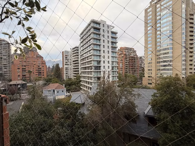 En el corazón del Barrio El Golf (171249)