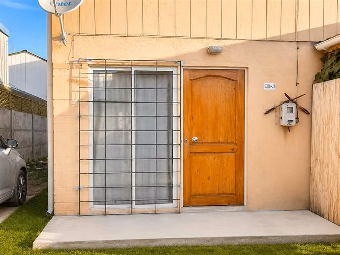 Casa en venta de 2 dorm. en San Bernardo