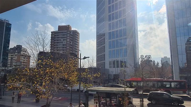 Oficina Arriendo Las Condes 85 m2 Amoblada moderna E Militar