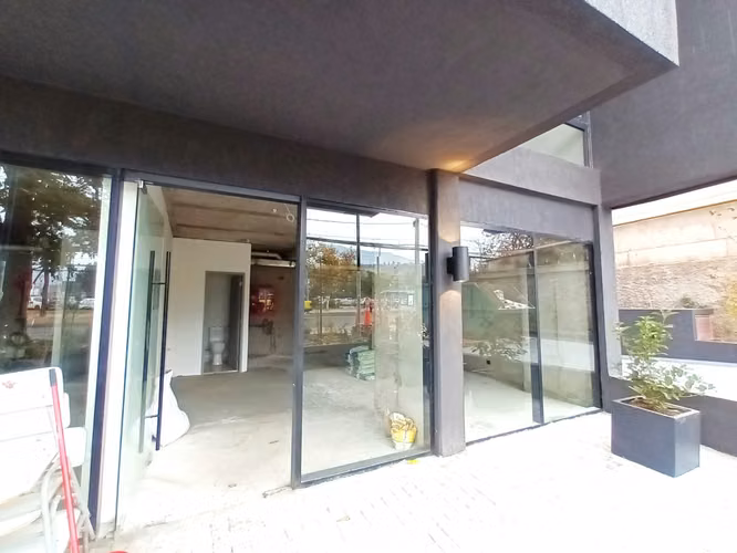 ARRIENDO Local Comercial de 43,06 m2, sector Hospital FACH, Las Condes