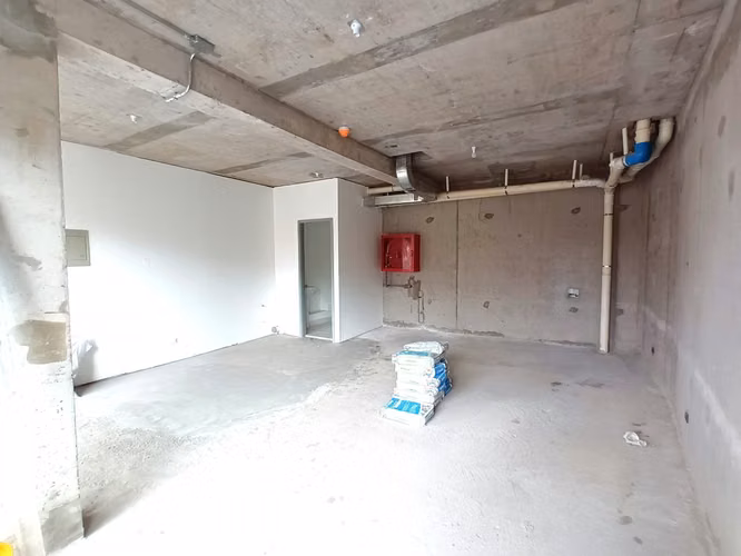 ARRIENDO Local Comercial de 43,06 m2, sector Hospital FACH, Las Condes