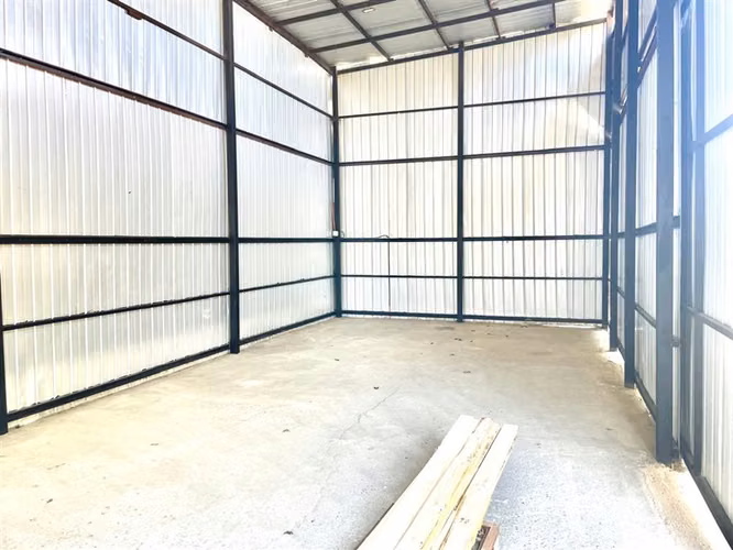 Bodega en arriendo en La Cruz, ideal para empresas.