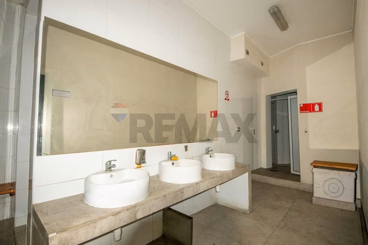 Edificio comercial 975 m² en av. brasil