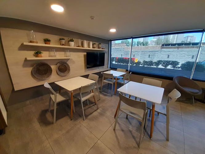 Edificio de 17 Pisos, Studio en Piso 6 (171369)