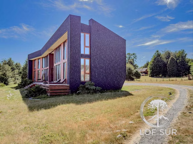 En Venta Espectacular Casa Duplex y Parcela (171359)