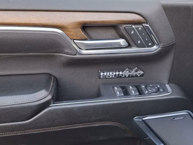 CHEVROLET SILVERADO 2024