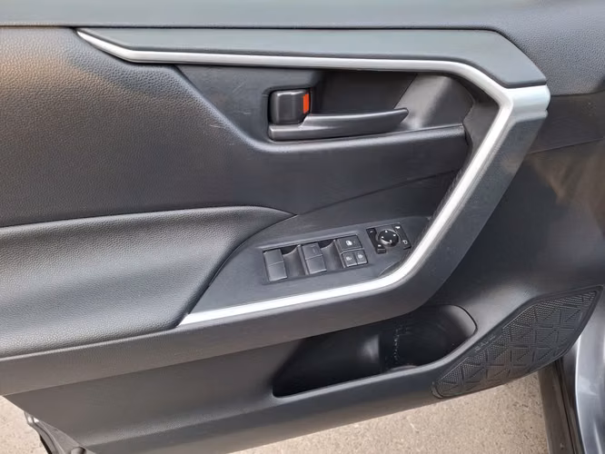 TOYOTA RAV4 2022