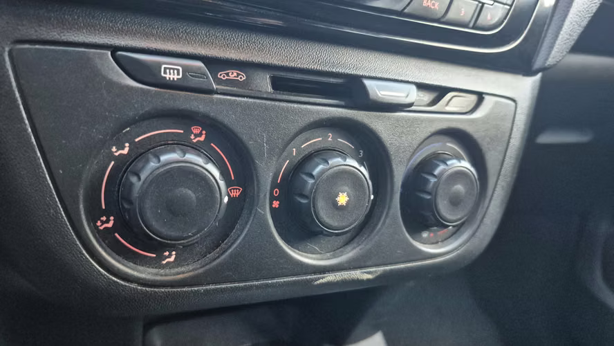 PEUGEOT 301 HDI 2016