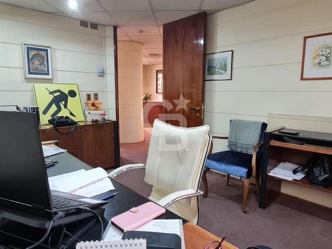 Arriendo Privado Exclusivo en El Golf – Profesionales.cbg