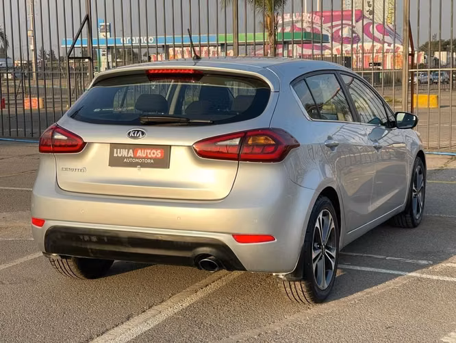 KIA CERATO 2015
