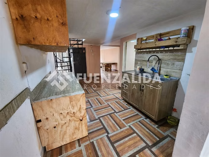 Venta casa Cerro Navia 3D 1B + E 100 mt2