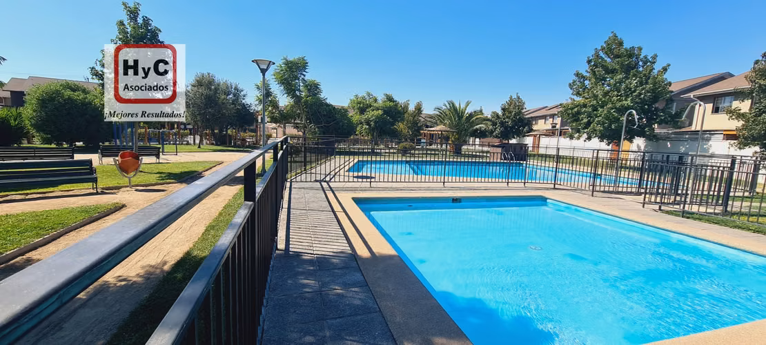 Venta casa en al interior Condominio los Jasminez