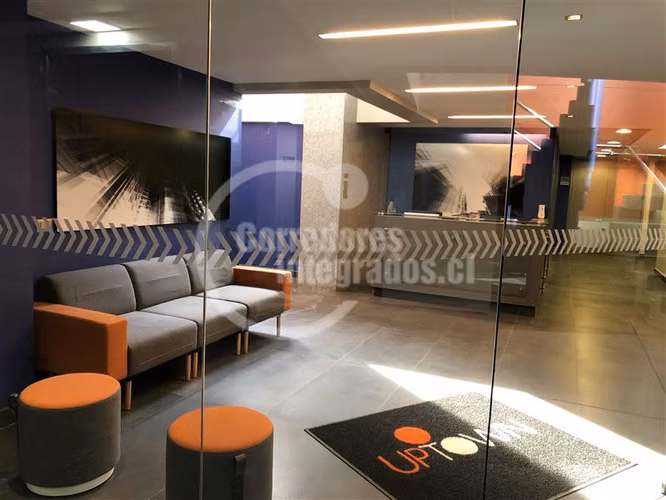 Oficina en arriendo en Vitacura