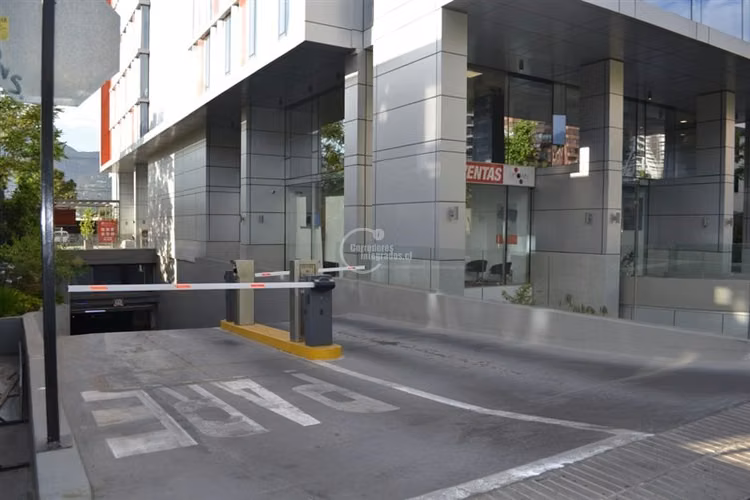 Oficina en arriendo en Vitacura