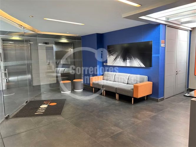 Oficina en arriendo en Vitacura