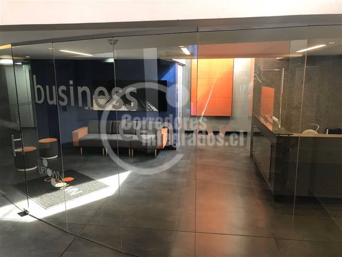 Oficina en arriendo en Vitacura