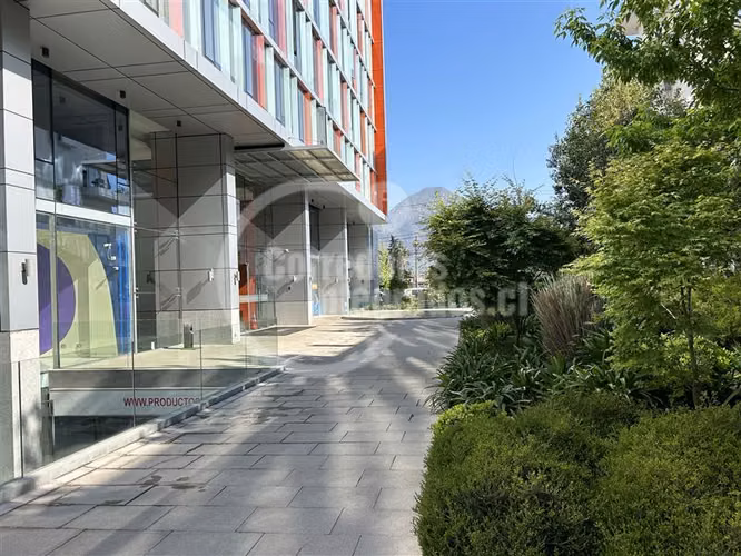 Oficina en arriendo en Vitacura