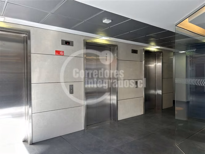 Oficina en arriendo en Vitacura