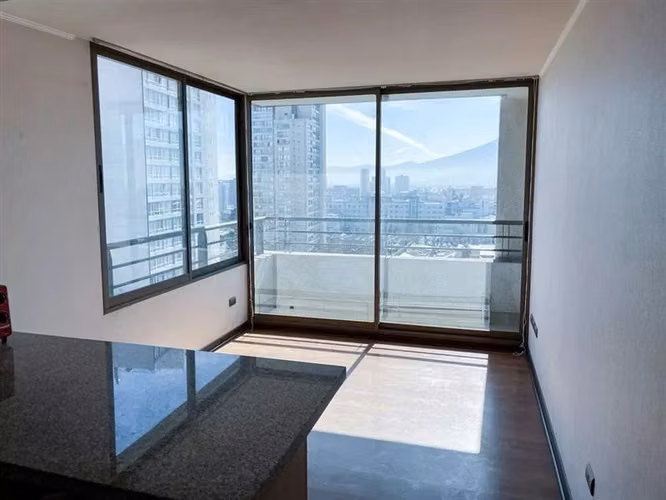Departamento en venta de 2 dorm. Mall Independencia
