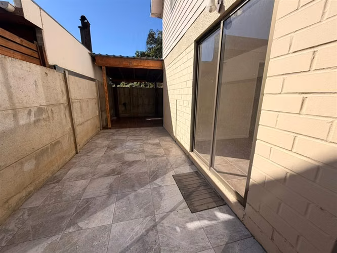 Arriendo casa en la Cruz.3dormitorios,2baños,2estacionamient