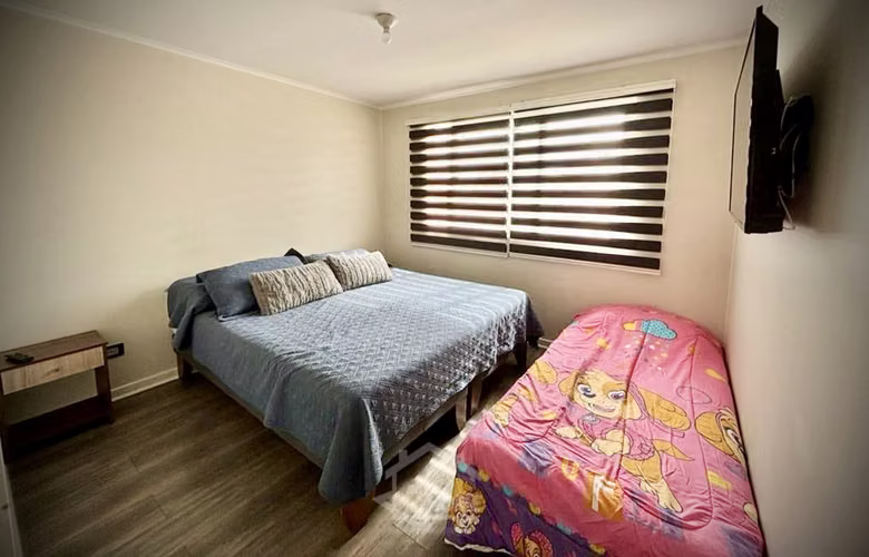 Amplia casa familiar en condominio con piscina y seguridad 24/7 – Costa Laguna