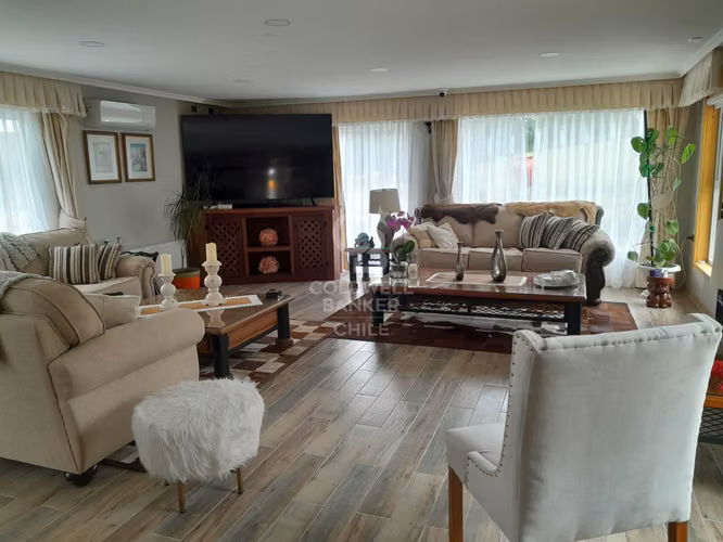 A minutos del Centro | Condominio consolidado