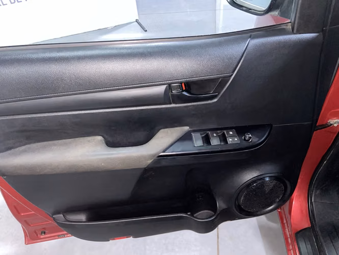 HILUX DX 4X2 SKZX89-SANTIAGO