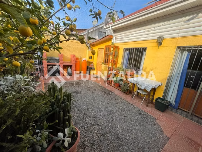 Casa en venta de 3 dorm. en Maipú