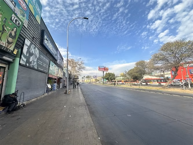 Locales Comercial en venta en Estación Central