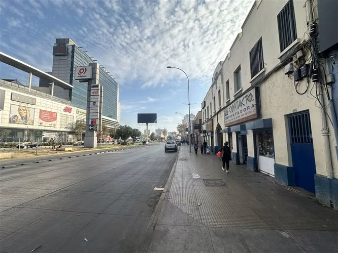 Locales Comercial en venta en Estación Central