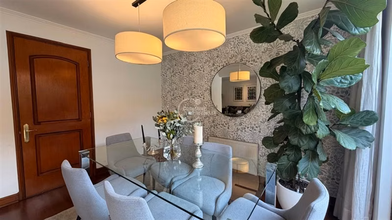 Casa en venta de 4 dorm.+ salita + servicio en Lo Barnechea
