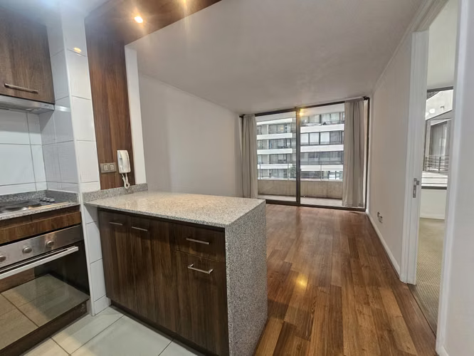 ARRIENDO DEPARTAMENTO 1D 1B A PASOS DE METRO TOESCA BALCÓN