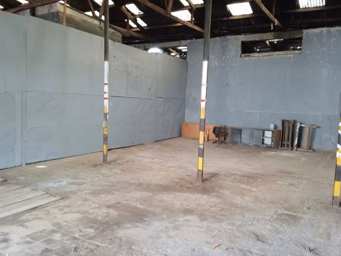 Galpón 200 m2 en San Joaquin extraordinaria ubicación - Imagen 2