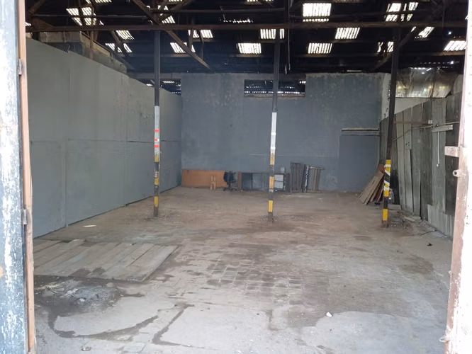 Galpón 200 m2 en San Joaquin extraordinaria ubicación - Imagen 3