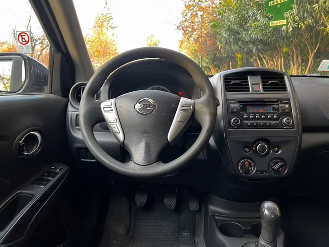 Nissan Versa 1.6L MT TAXI EJECUTIVO año 2016