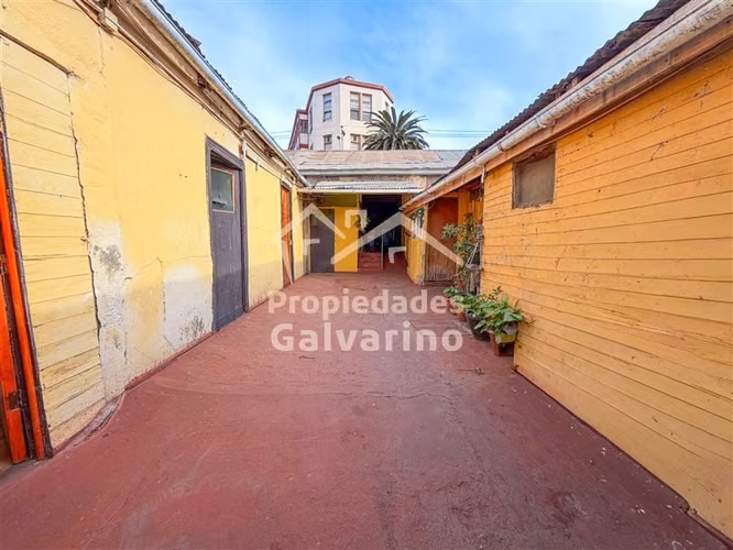 Casa en venta de 8 dorm. en La Serena