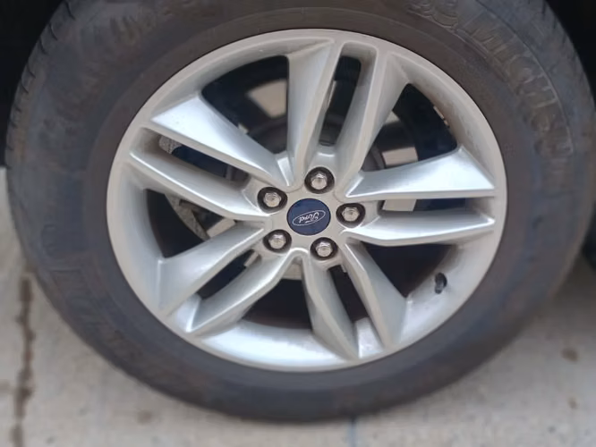 Ford Edge SEL AWD 3.5L V6 AT año 2017