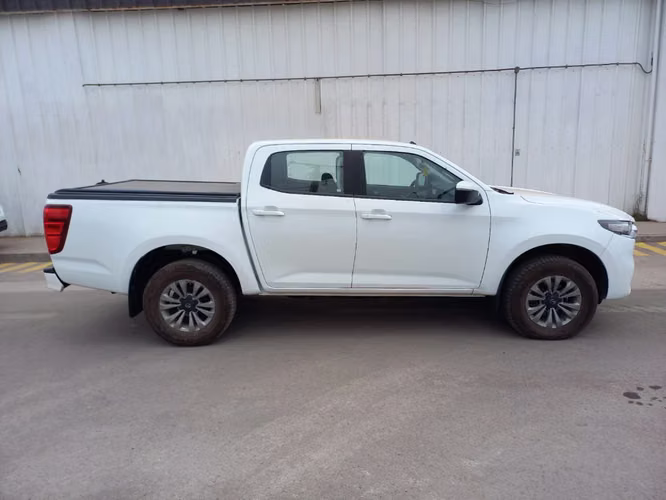 Mazda Bt-50 4X4 3.0 AUT 2024 - Imagen 8
