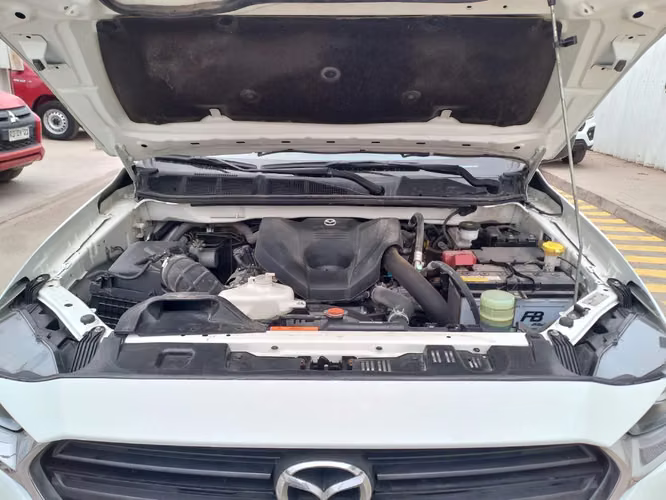 Mazda Bt-50 4X4 3.0 AUT 2024 - Imagen 12