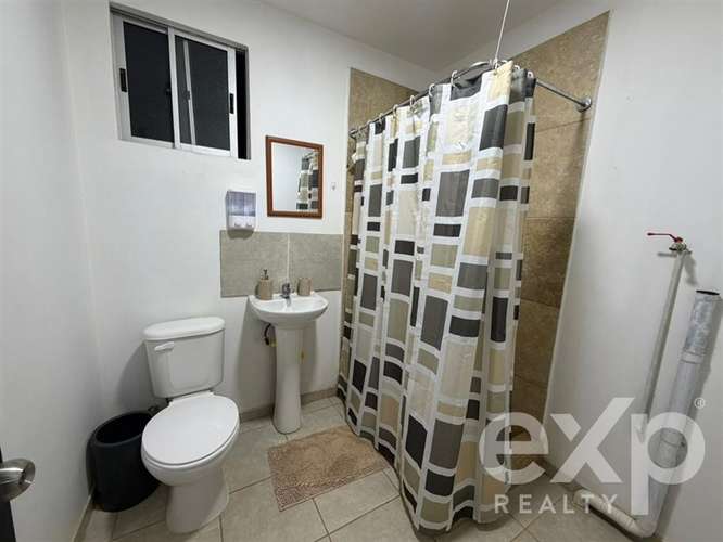 Arriendo 3 Casas 9 dorm. en Marchigue