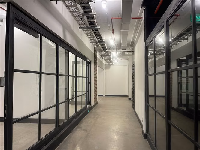 Oficina El Golf Impecable Remodelada arriendo en Las Condes - Imagen 2