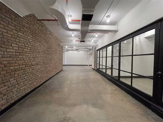 Oficina El Golf Impecable Remodelada arriendo en Las Condes