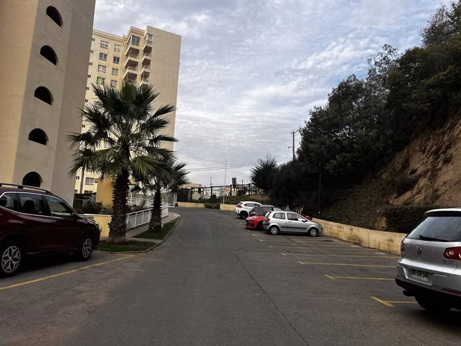 Rebajado!! Vendo Soleado Depto Agua Santa 3D 2B y Estacionamiento - Imagen 12