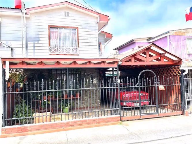 CASA Pasaje Las Araucarias. La Calera