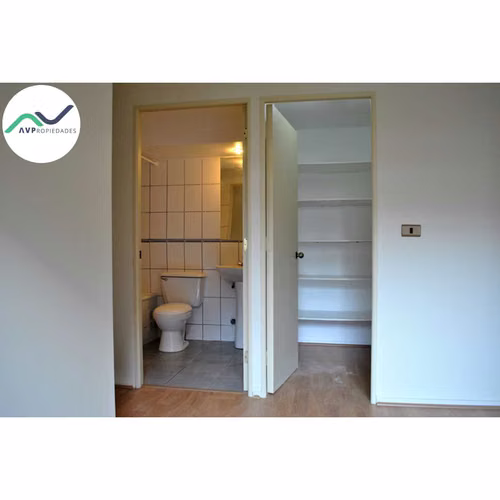 VENTA DEPTO DE 2D EN METRO LA CISTERNA (171523)