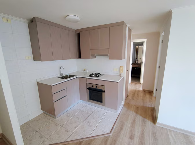ARRIENDO O VENTA DEPTO STGO CTRO - SANTA LUCIA - 2D 2B Y BOD - Imagen 1