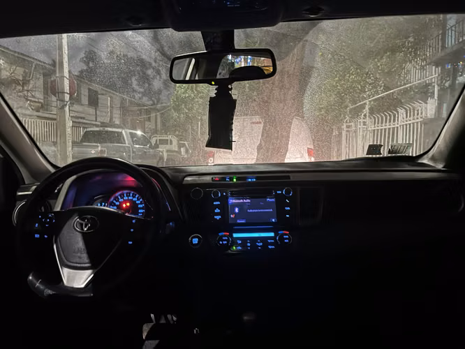 SE VENDE TOYOTA RAV 4
